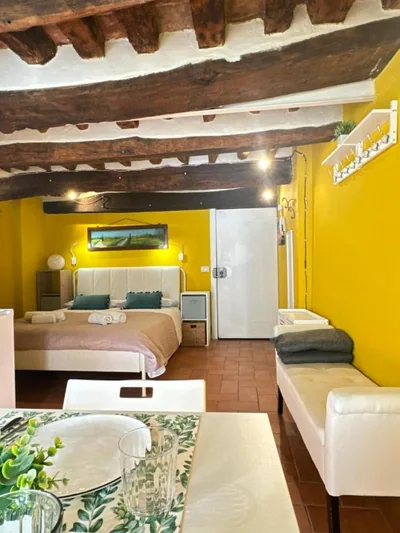 Cozy studio apartment in the center of Lucca – Photos 4